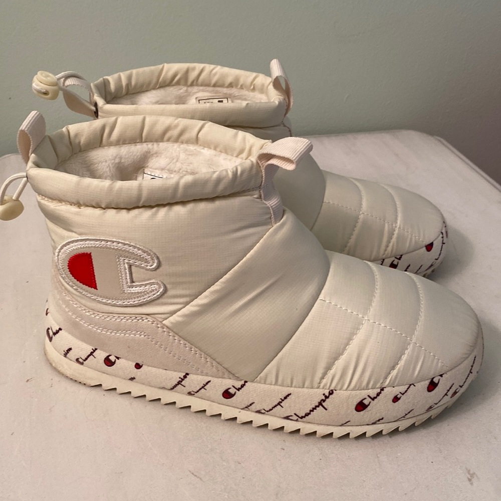 Champion Rally White booties